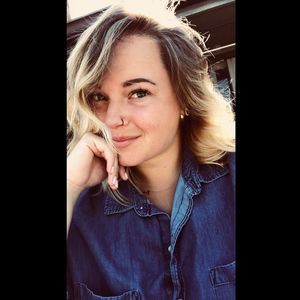 Meet your Posher, Emily